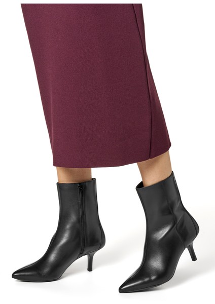 Kadın Siyah D Kleopy B - Nappa Sheep Lea Fermuarlı Ince Topuklu Deri Bot D56YBB000TUC9999 fiyatları