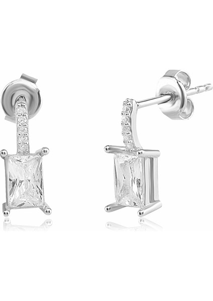 Geometrik Şekilli Gümüş Küpeler ile Saçınıza Özel Kombini Yapın!