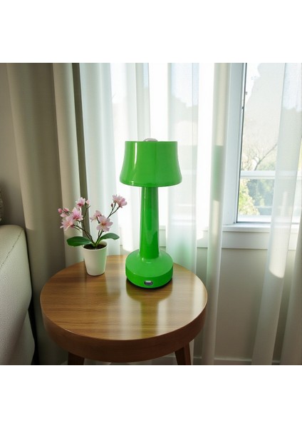 Dokunmatik Metal Masa Lambası fırsatları