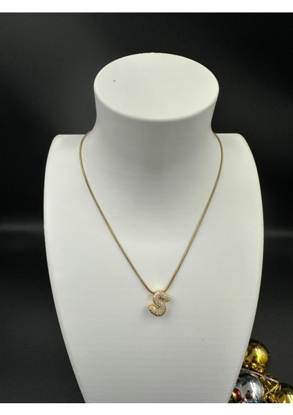 Altın Rengi S Harfi Çelik Kolye