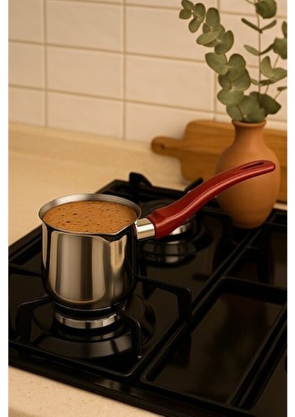 Paslanmaz Çelik Cezve 900 ml Isıya Dayanıklı İnce Kulp ile 9 Fincan Kapasiteli modelleri