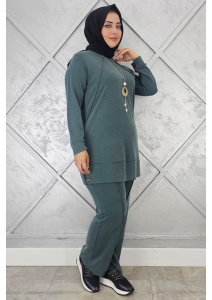 Kadın Kolye Detaylı Nervür Dikim Tesettür Takım