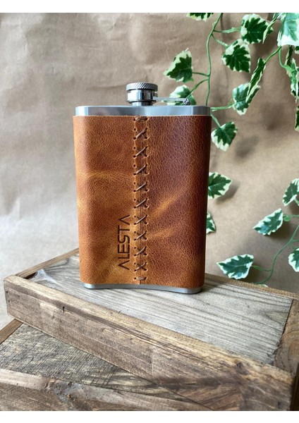 (Isim Yazıyoruz) El Dikişi Deri Kaplamalı Çelik Viski Kanyak Içki Matarası ve Huni - 9oz 266ML fiyatları