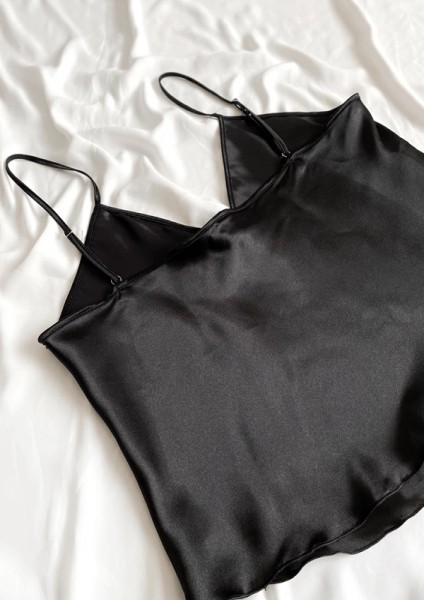 Askılı Saten Şortlu Takım fırsatları