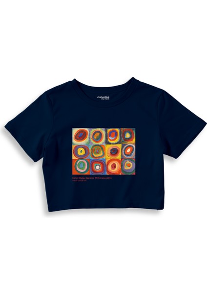 Color Study, Squares With Concentric Circles Crop Tişört - Lacivert