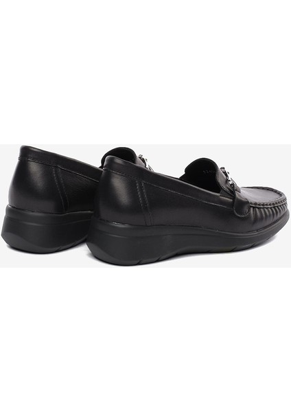 Kadın Siyah Hakiki Deri Comfort Ayakkabı 5K2FA32690 fırsatları