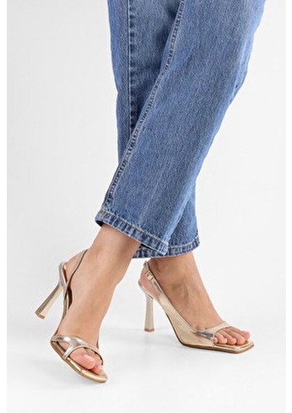 Kadın Parlak Topuklu Ayakkabı Şık Tasarım Orta Topuk 9,5 cm Hafif ve Rahat fiyatları