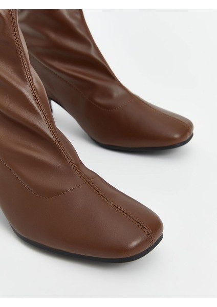 Yeni Sezon Deri Görünümlü Kadın Topuklu Bot modelleri