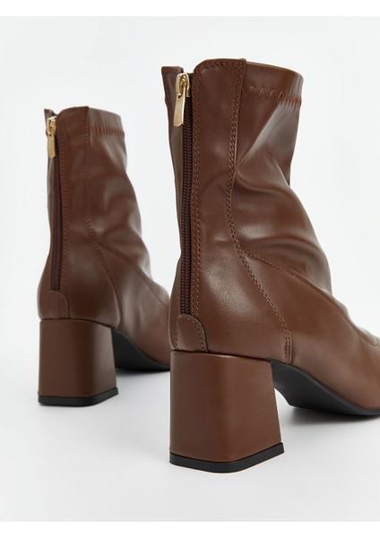 Yeni Sezon Deri Görünümlü Kadın Topuklu Bot fırsatları