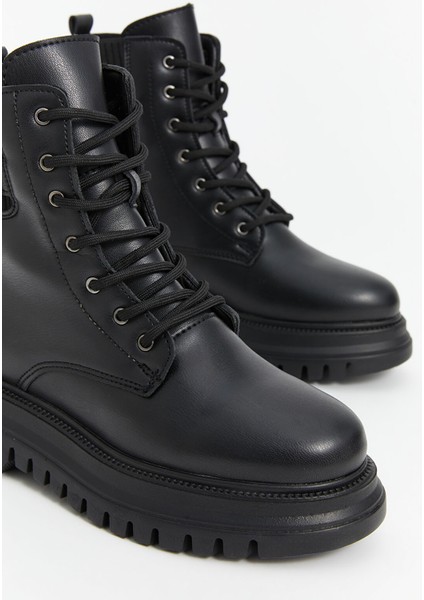 Yeni Sezon Deri Görünümlü Kadın Bot modelleri