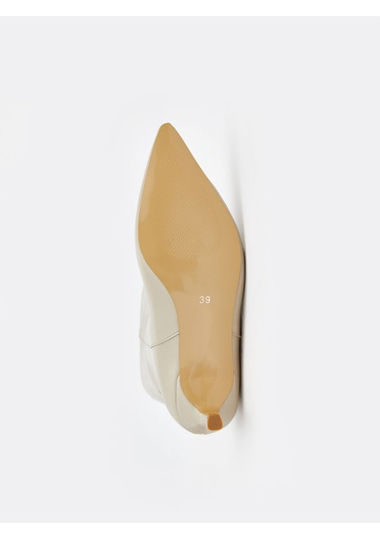 Yeni Sezon Deri Görünümlü Kadın Çizme fırsatları