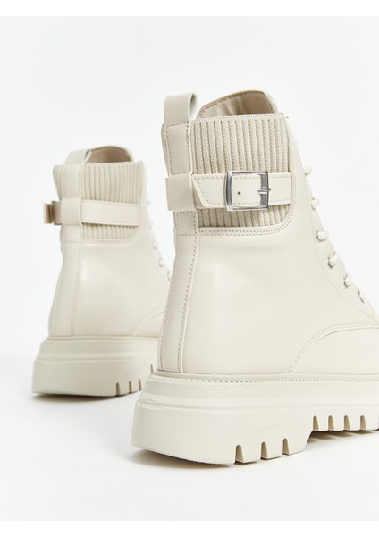 Yeni Sezon Deri Görünümlü Kadın Bot indirimleri