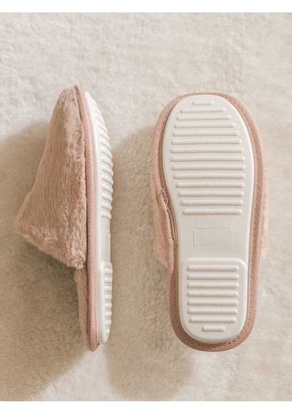 Yeni Sezon Ayı Teddy Nakışlı Pelüş Kadın Ev Terliği fırsatları