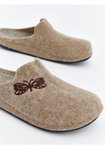 Yeni Sezon Kelebek Nakışlı Kadın Ev Terliği modelleri