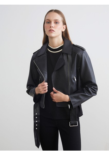 Yeni Sezon Gömlek Yaka Kadın Deri Görünümlü Ceket