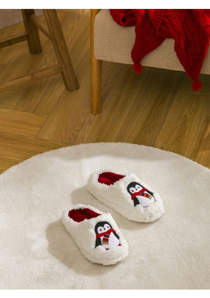 Yeni Sezon Penguen Nakışlı Kadın Ev Terliği