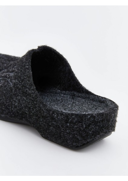 Yeni Sezon Nakışlı Kadın Ev Terliği indirimleri