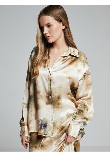 Yeni Sezon Batik Desenli Oversize Saten Kadın Gömlek