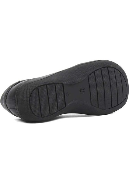 Kadın Siyah Bağcıklı Fermuarlı Deri Ayakkabı indirimleri