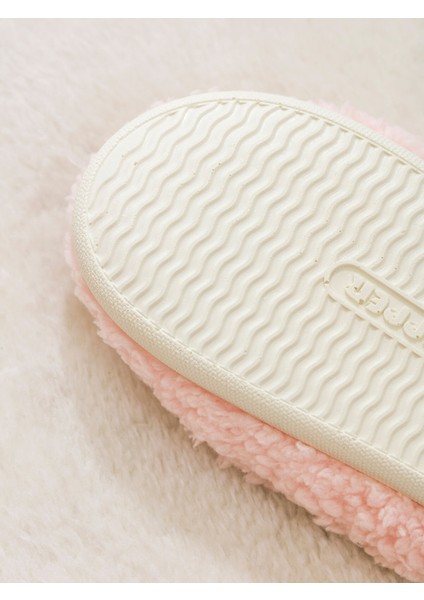 Yeni Sezon Nakışlı Kadın Ev Terliği indirimleri