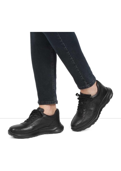 Erkek Siyah Kalın Tabanlı Deri Sneaker fiyatları