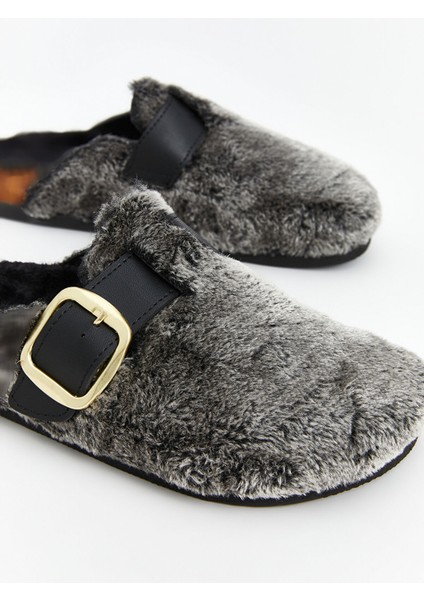 Yeni Sezon Düz Pelüş Kadın Ev Terliği modelleri