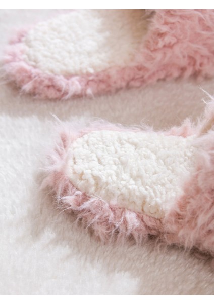 Yeni Sezon Düz Pelüş Kadın Ev Terliği modelleri