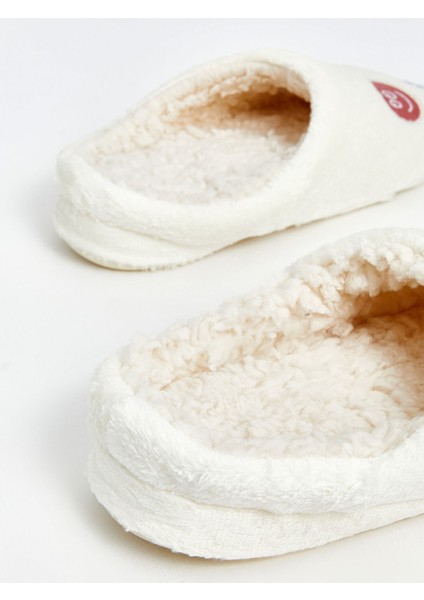 Yeni Sezon Pelüş Kadın Ev Terliği indirimleri