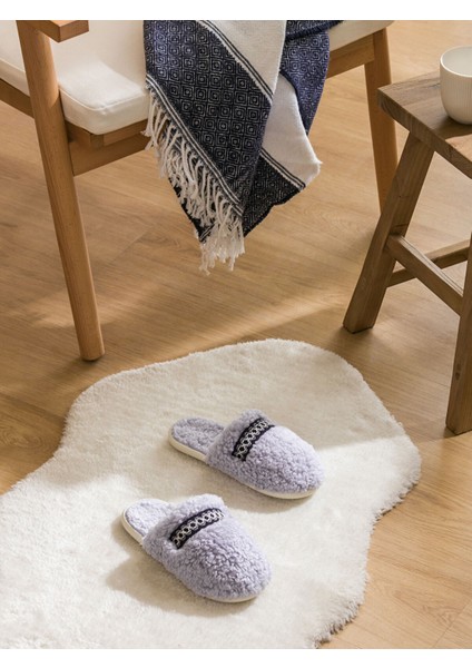 Yeni Sezon Nakışlı Kadın Ev Terliği