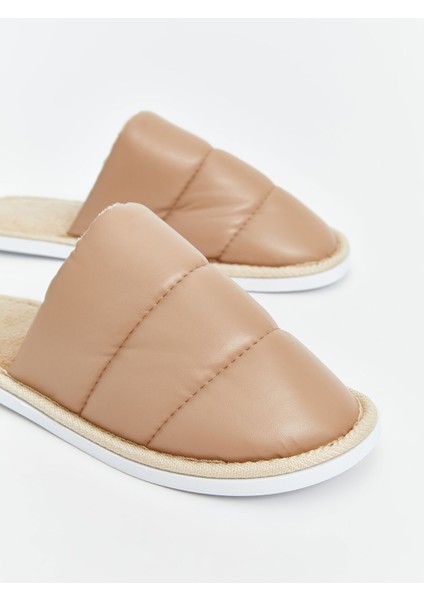 Yeni Sezon Deri Görünümlü Kadın Ev Terliği modelleri