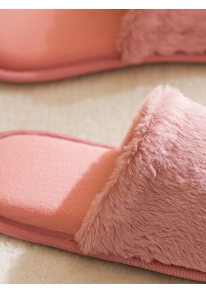 Yeni Sezon Pelüş Kadın Ev Terliği modelleri