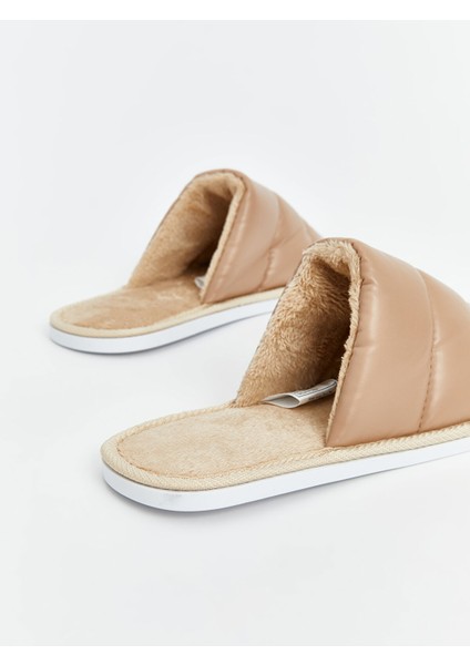 Yeni Sezon Deri Görünümlü Kadın Ev Terliği fırsatları