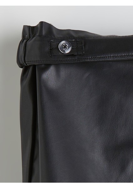 Yeni Sezon Deri Görünümlü Kız Çocuk Şort Etek ve Külotlu Çorap modelleri