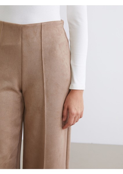 Yeni Sezon Standart Fit Kadın Süet Görünümlü Pantolon modelleri