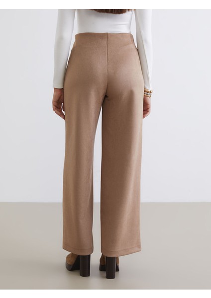 Yeni Sezon Standart Fit Kadın Süet Görünümlü Pantolon fırsatları