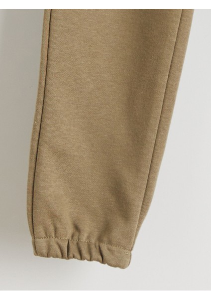 Yeni Sezon Beli Lastikli Basic Erkek Çocuk Eşofman Altı modelleri