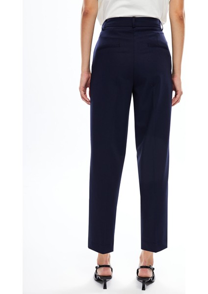 Yeni Sezon Loose Fit Kadın Pantolon fırsatları