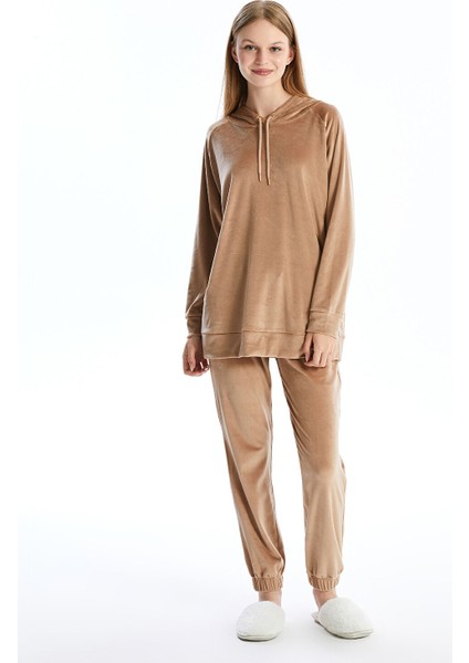 Yeni Sezon Kapüşonlu Kadife Kadın Pijama Üst fiyatları