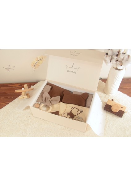 Bal Ayısı Nakışlı %100 Pamuk 10 Parça Yenidoğan Hediye Kutusu – Pike, Müslin Set ve 5'li Zıbın Takımı