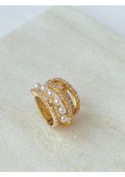Beş Sıra Parlak Taş Detaylı Incili ve Yıldızlı Gold Earcuff fırsatları