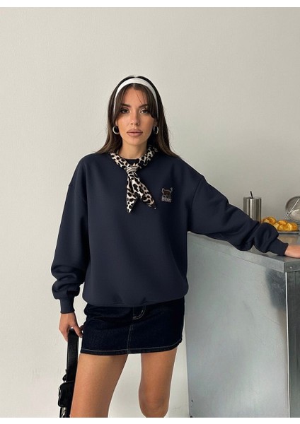 Fularlı Leopar Nakışlı Lacivert Sweatshirt fiyatları