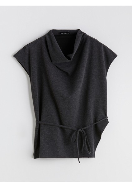 Yeni Sezon Dökümlü Yaka Bluz indirimleri