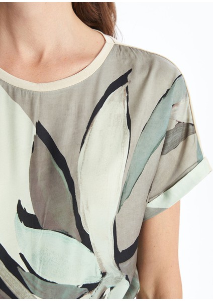 Yeni Sezon Bisiklet Yaka Desenli Kadın Tişört modelleri