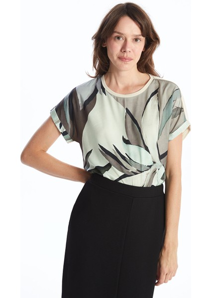 Yeni Sezon Bisiklet Yaka Desenli Kadın Tişört