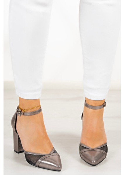 Diana Platin Kaplama Fileli Kadın Kalın Topuklu Ayakkabı Orta Topuk Boyu