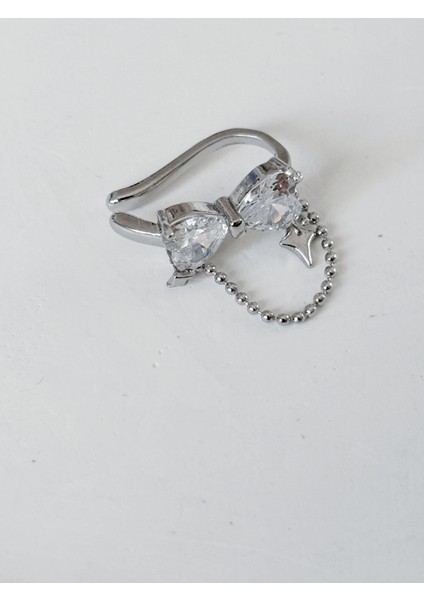 Parlak Kurdele Detaylı Sarkıntılı Zincir ve Yıldızlı Silver Earcuff fiyatları