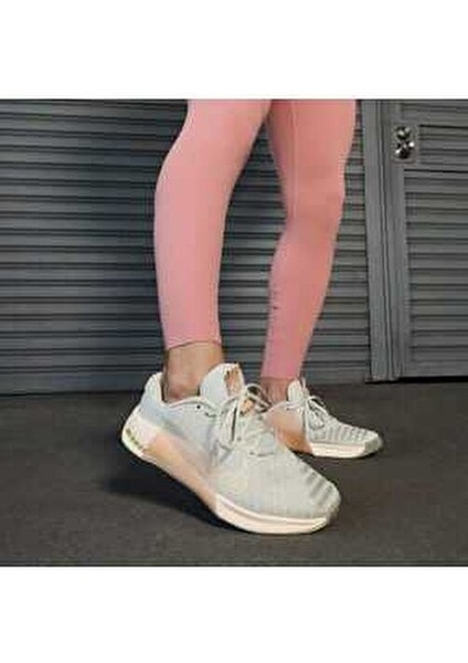 Metcon 9 Kadın Fitness Ayakkabısı Tekstil Malzeme ile Düz Taban Tasarımı indirimleri