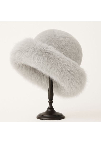 Gri Kadın Peluş Şapka – Yumuşak Görünümlü Bere