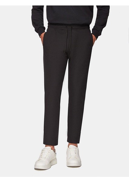 Beli Lastikli Düz Paça Siyah Eşofman