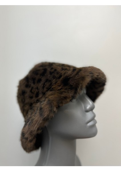 Kadın Tüylü Peluş Kışlık Şapka – Soğuk Havalar Için Trend ve Sıcak Tasarım modelleri